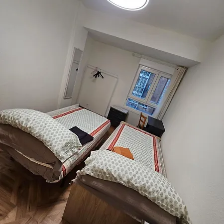 El Refugio Urbano Apartment *